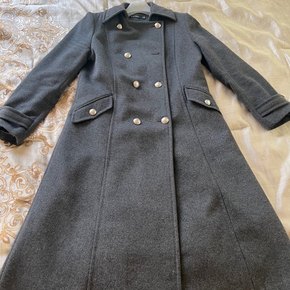 Fitted coat.